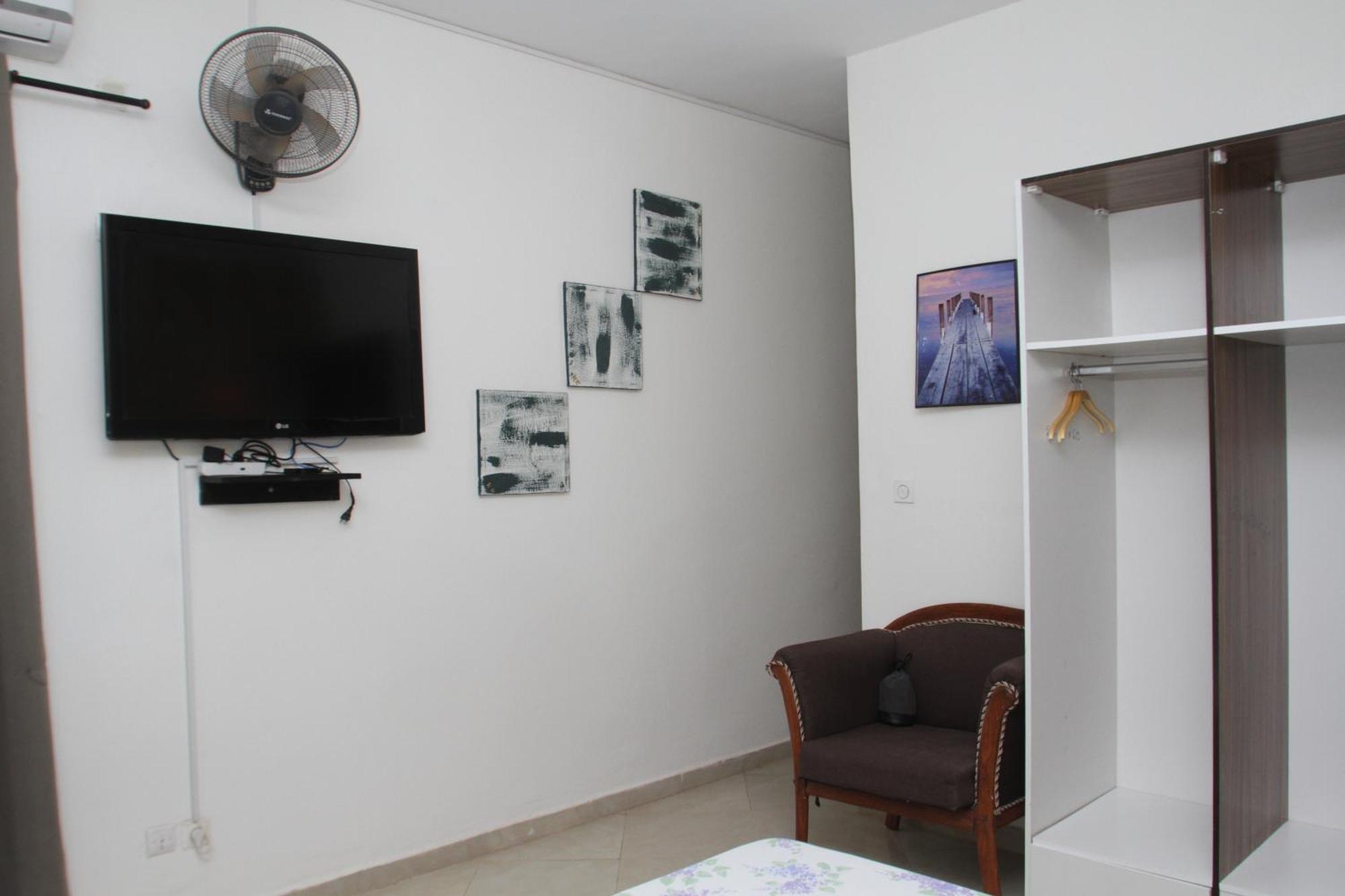 Апартаменты "La Coquille", Joli Loft, Moderne, Propre, Sur Et Calme Au Coeur De Saly Экстерьер фото